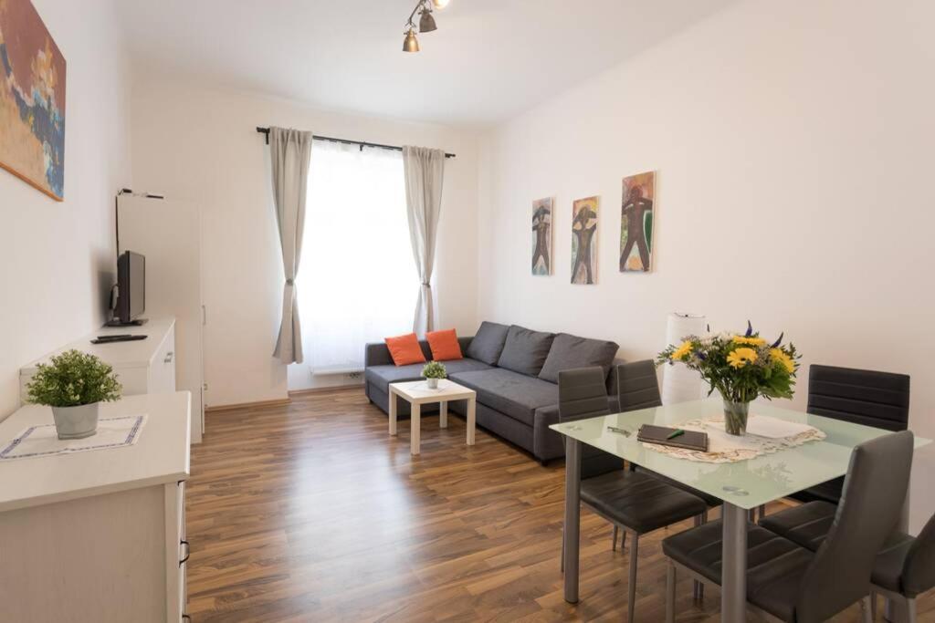 16 C&J'S Apartment Vienna Exterior photo